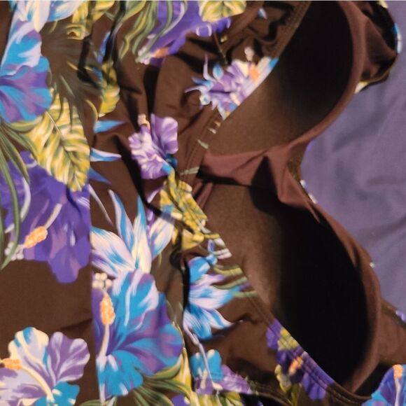 Plus Size Floral Blue One piece Swimsuit 💜💛‎ - Picture 2 of 4